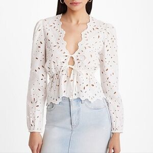 Express• NWT White Eyelet Tie-Front Blouse. Sz XS
